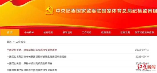 扒开粉嫩的小缝伸舌头58集