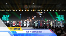 大黑人巨大荫蒂大交女人